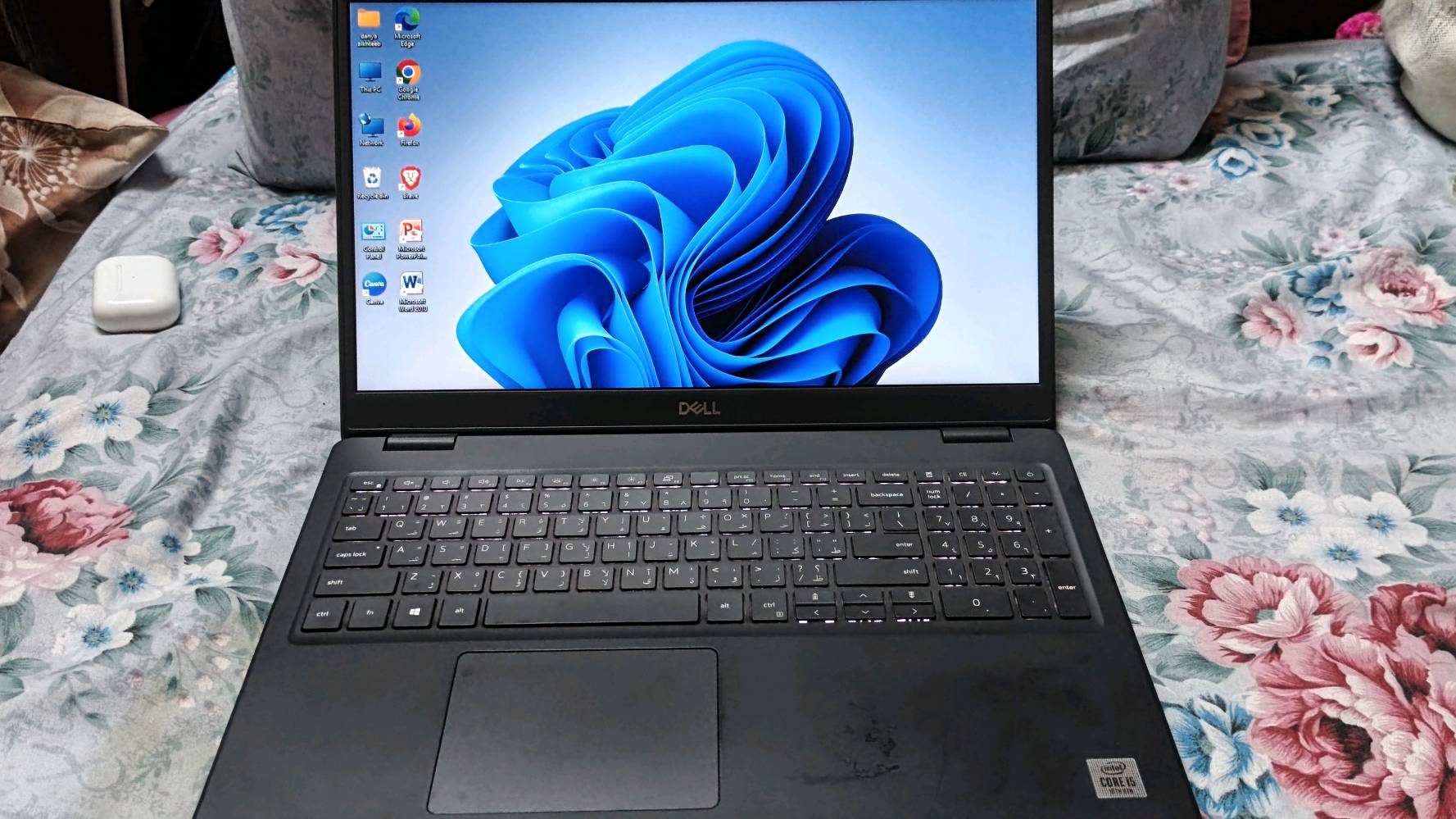 لابتوب ليتيتيود المواصفات بالصورة

ع لابتوب DLL  Latitude سليم
Cor i5 الجيل 10 
هارد 500ssd 
كارت شاشه داخلي 
رام 8 
حجم الشاشه 15.6 
السعر 250 الف وبيه مجال
شنو موقعك بالضبط بالمحافظة/المنطقة حتى المشتري يعرف وين يراجع؟: 
بغداد البلديات 
حالة اللابتوب شلونها من ناحية الخدوش أو الكسر أو أي ملاحظات ثانية، وشاشة اللمس/الكيبورد/الماوس باد شغالات طبيعي؟: 
مابيه خدوش .. والشاشة ليست لمس
بي ملحقات ويا الجهاز لو لا؟ مثل كرتونة، شاحن، أو أي إضافات ثانية؟: 
وياه شاحن