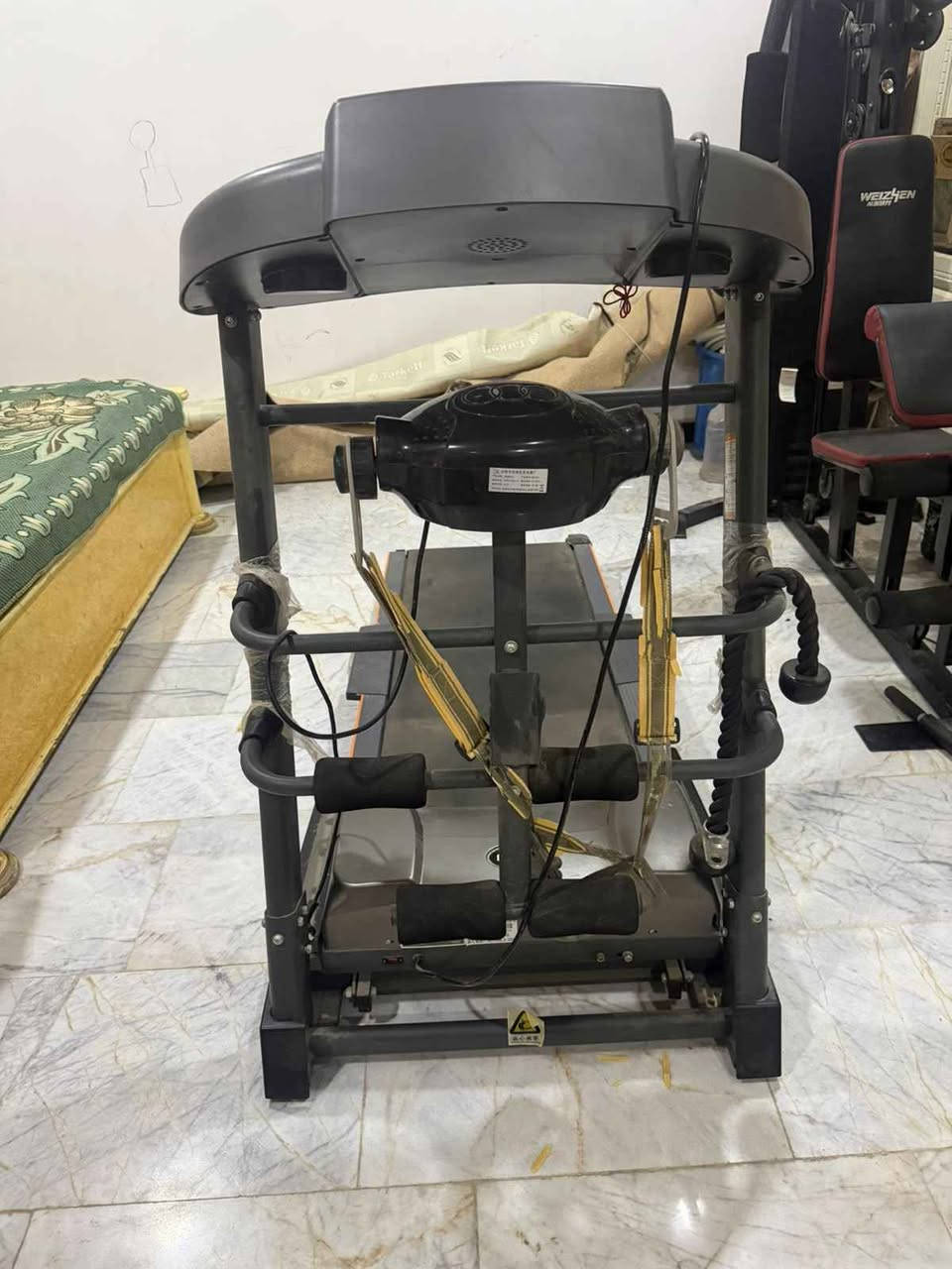 -جهاز جري جبلي من شركة lUBU 
-من نوع: YB-808AS وتوجد له قطع غيار
 -3 حصان ويحمل وزن حتى 180 كغم
-يحتوي على "mp3" وجهاز أمان
-وجهاز "رجاج" لتكسير الدهون

- تواصل: *********** ابو الخصيب, البصرة
