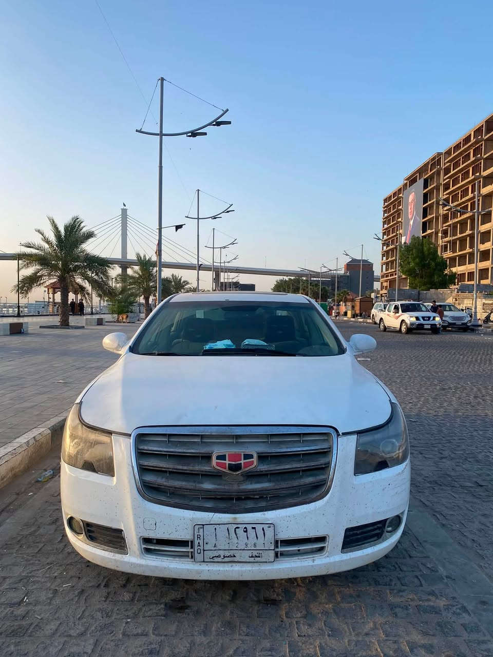 جيلي Emgrand EC8 موديل 2013
السنوية: نافذا

السيارة باسم ولد من ديوانيةوالتحويل ثاني يوم مباشرة.

المحرك: ميتسوبيشي (Mitsubishi) بحجم 1800 متصرف بنزين

خزان الوقود 70 لتر تقريبا وتتقبل بنزين العادي

ناقل الحركة (الكير): أوتوماتيك مع نظام سبورت (Sport Mode) للتحكم اليدوي.

سستم سماعات: نظام صوتي متكامل  توزيع محيطي (أمامي وخلفي وسماعة خلفية عميقة والتحكم بالصوت من الشاشة)

الشاشة: شاشة أندرويد نوعية راقية + كاميرا خلفية + حساسات خلفية.

الكشنات جلد بلاد مغلفة بالكامل بحافظات كشنات 

السقف: فتحة سقف 

التبريد قطعتين (أمامي وخلفي) 

الواقيات الشمسية حجم كبير

التحكم: جامات كهرباء (درجتين) + قفل مركزي وأمان للأطفال + مري كهرباء مع إشارات وشطف يدوي.

التنبيهات: تنبيه مسافة (حساسات للخلف) + تنبيه حزام الأمان( للسائق) + تنبيه السرعة حسب طبيعة الشارع+ تنبيه الأبواب + تنبيه نظام سرقة

كل الأزرار والدكم شغالة، صندوق واسع 500 لتر، بردة خلفية، تكايات وسطية. لامام والخلف وبها حاملات اكواب وجيوب خزنة متنوعة وذكية بنظام الضغط ( السبرنك) تفتح وتغلق + سبير بالصندوق 

السعرالمطلوب 53 

 🚨🚨 عليهة غرامة 400 الف طيح من سعرها 

مكاني البصرة الجبيلة شارع السايلو. باقي تفاصيل 

***********
