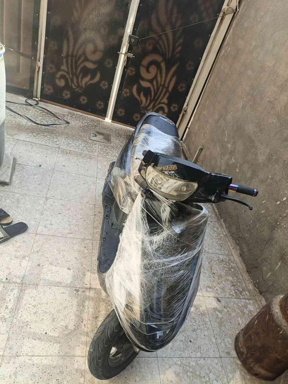سلام عليكم 
دراجه فراشة كرستال للبيع دراجه نضيفه كهربائياته كله شغاله 
سلف 
هندر 
كلوبات شاير هورن 
دراجه خير من الله وما صالي هواي من نزلته رنبه 
السعر $325 وبيه مجال 
الرقم ***********
المكان قضاء المحاويل

