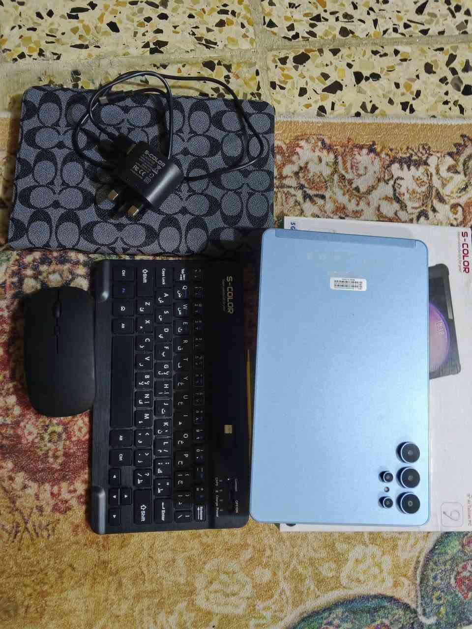 سلام عليكم متاح ايباد s_color صار 3ايام  مستخدم   مع حافظة وشاحنه وكيبورد وقلم سبب البيع الدراسة سعرة 100المكان حي الاعلام

