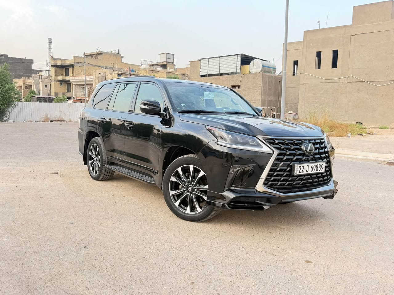 لكزس LX570 • ٢٠٢١ • ٦٨٠٠٠ كم