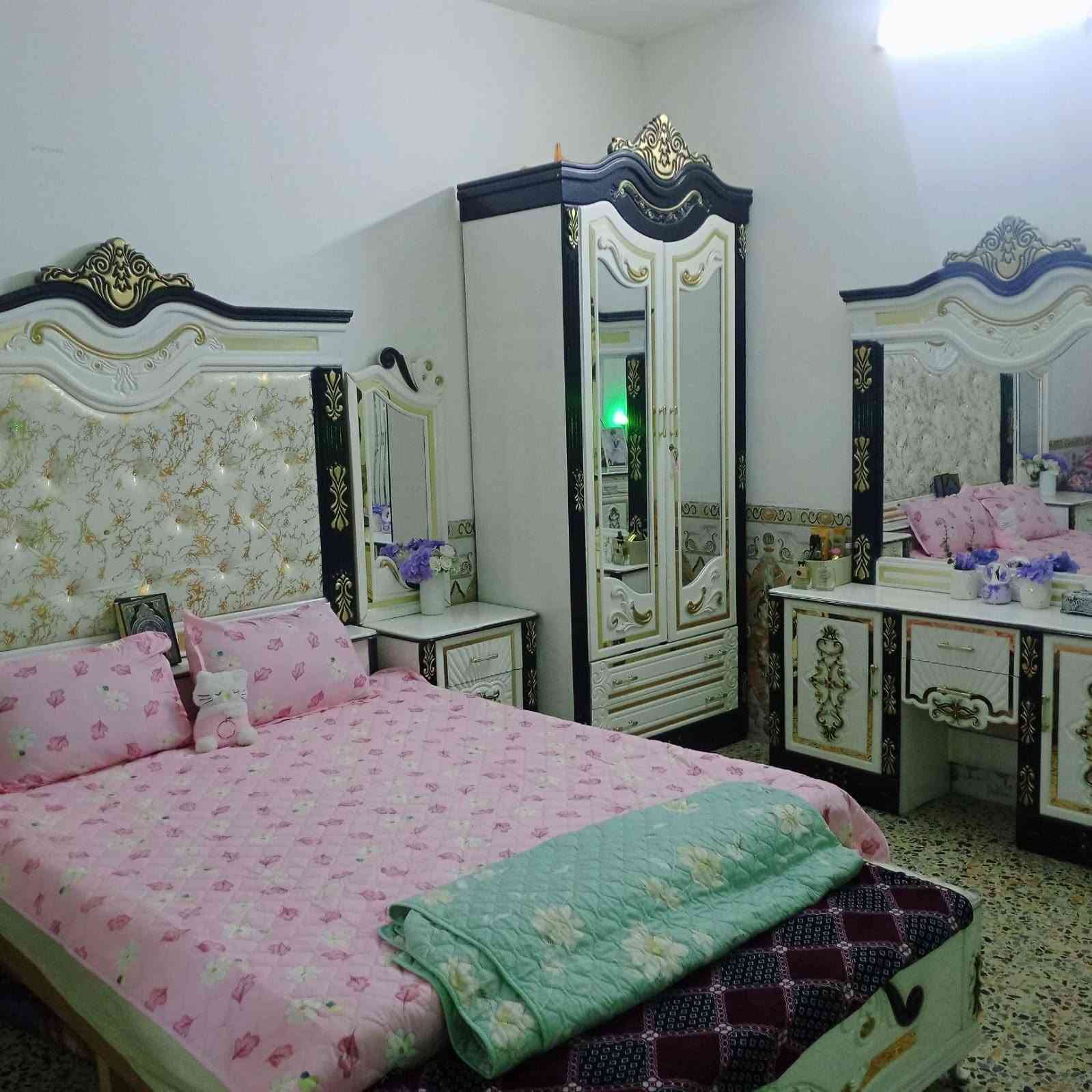 غرفه للبيع نضيفه صاج***********
