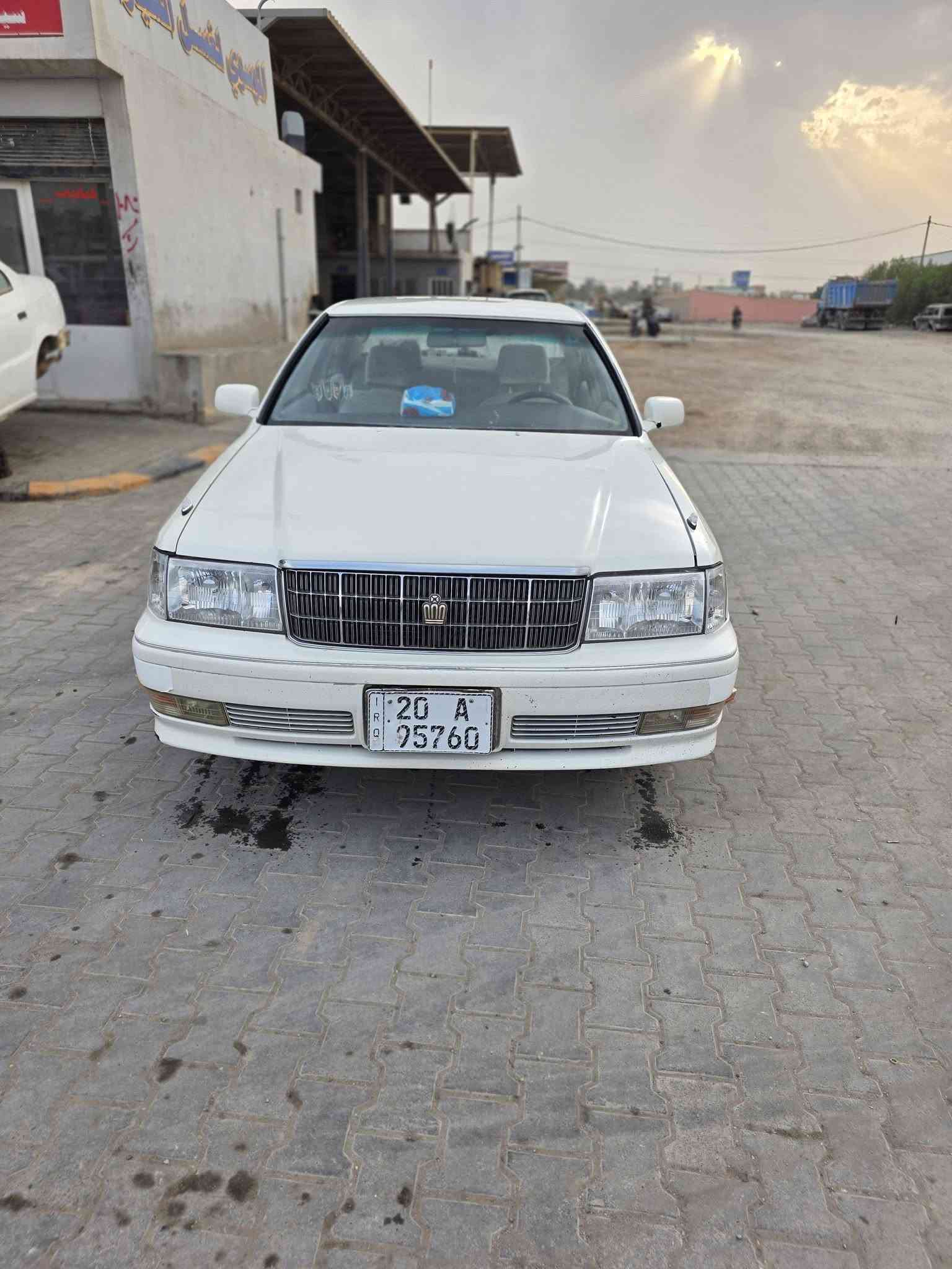 راس ثور • ٢٠٠٠ • رقم نكليزي