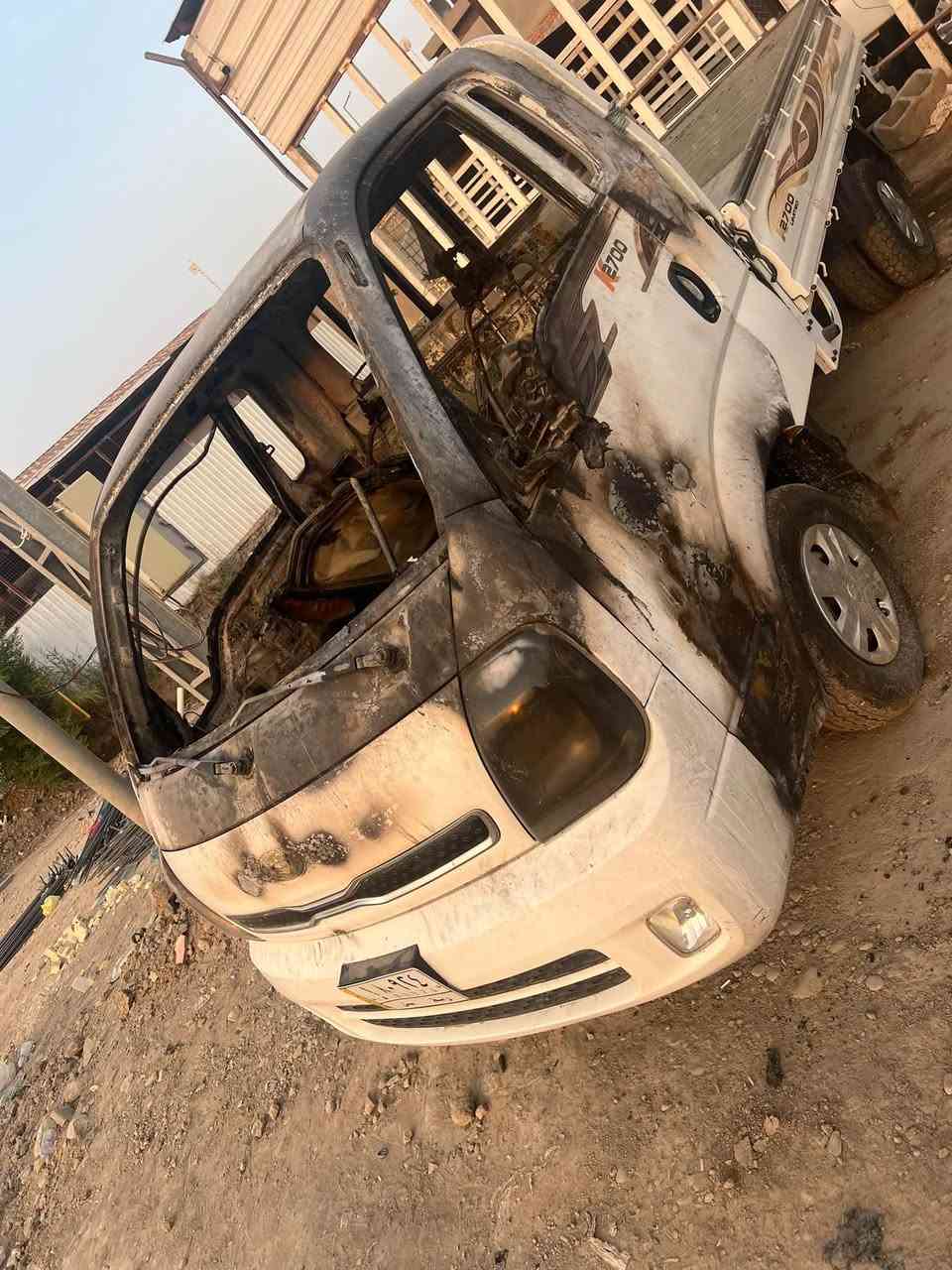 السلام عليكم 
كيا حمل موديل2020 رقم واسط سابقاً مكفوله أبيع على هذا ضررها 
المحرك سليم 
السعر:78ورقه
المكان:واسط/الصويره
للاستفسار
***********
***********
