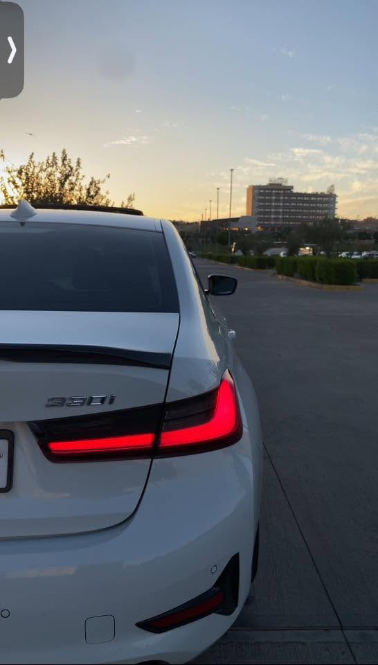 BMW 330I   2021
330i 2021 بدون صبغ
اللون :- ابيض      
الموديل :- 2021
المحرك :- 2.0 
ماشيه:  67000 mi  

اهم شي سيارة بدون صبغ 
فقت مكانين صغير بارد 
ارباك ستيرن و دشبول مبدل بلادي
سيارة هواية نضيف 
كلشي مال شريكة
بشرط تحويل و غرامة
 
ارخص سعر- 240$

✅***********
مكان سليمانية✅

##👇
شاشه كبيره نفكيشن
وَيْل 20
-بصمة تشغيل 
- محرك 2000 cc
‏- بصمة ابواب
- غرفه جلد اسود    
- مقاعد مخمل
- شاشة لمس
-كامرة خلفية 
- بلوتوث 
- اي بي اس                                                            
- تحكم ستيرنج كامل
- مانع تصادم  
-  اضوية LED
-رادار امامي 
- مثبت سرعة 
- نظام EV mode +نظام Sport mode
- نظام توفير الوقود ECO
- نظام النقطة العمياء
- نظام تحديد المسار
- مانع تصادم
- مانع انزلاق
- شاحن هاتف لاسلكي
- هاند بريك بصمه 
-فتحة سقف

ارخص سعر- 240
✅***********
مكان سليمانية✅

