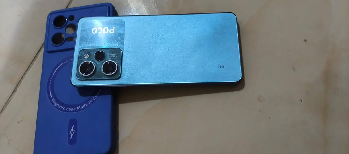 سلام عليكم تلفون POCO X5 Pro 5G البيع ذاكره 256 رام 8 بطاريه 5000 والسعر 230 بيه مجال تلفون  ماطاب  تصليح رقم (*********** )تواصل وتساب فقط مكان البصره الزبير
