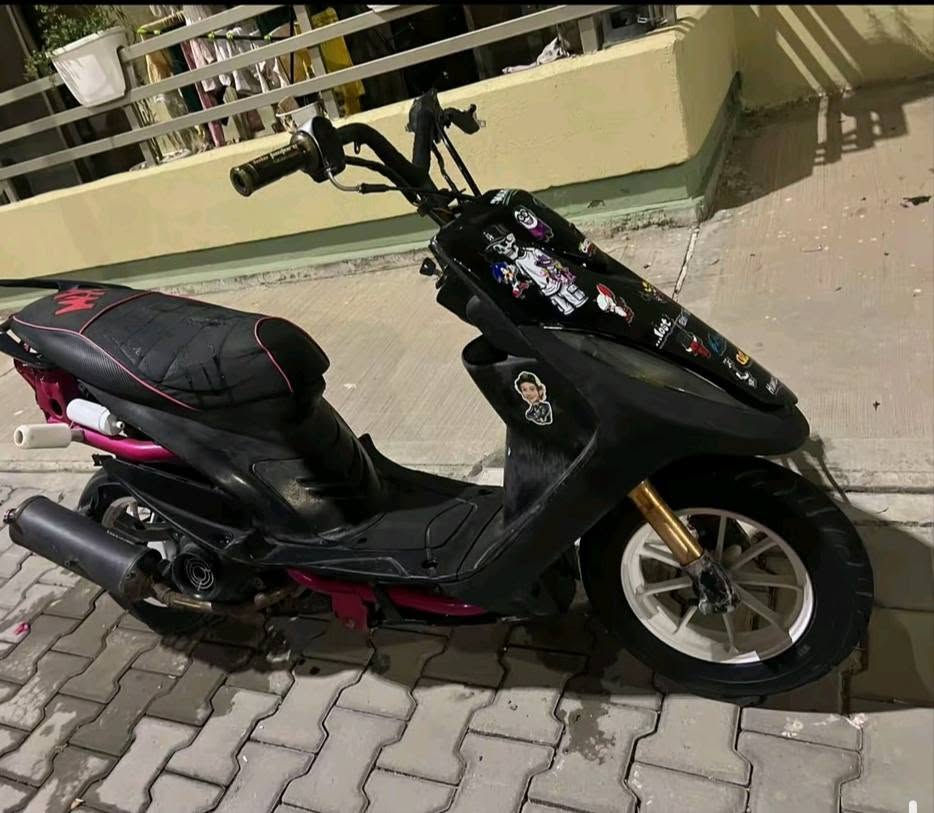 دراجه ماكس عدله
دراجه حلوه او نضيفه او رزنه بل مشي متعب 
للبيع السعر 450 او بيهه مجال 
العنوان بغداد العبيدي شارع 20
للاستفسار/***********
 واتساب
