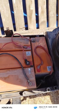 بطاريات البيع كلش نضيفات يقرن ٩ العدد ه السفسار على هاذة الرقم07513673...