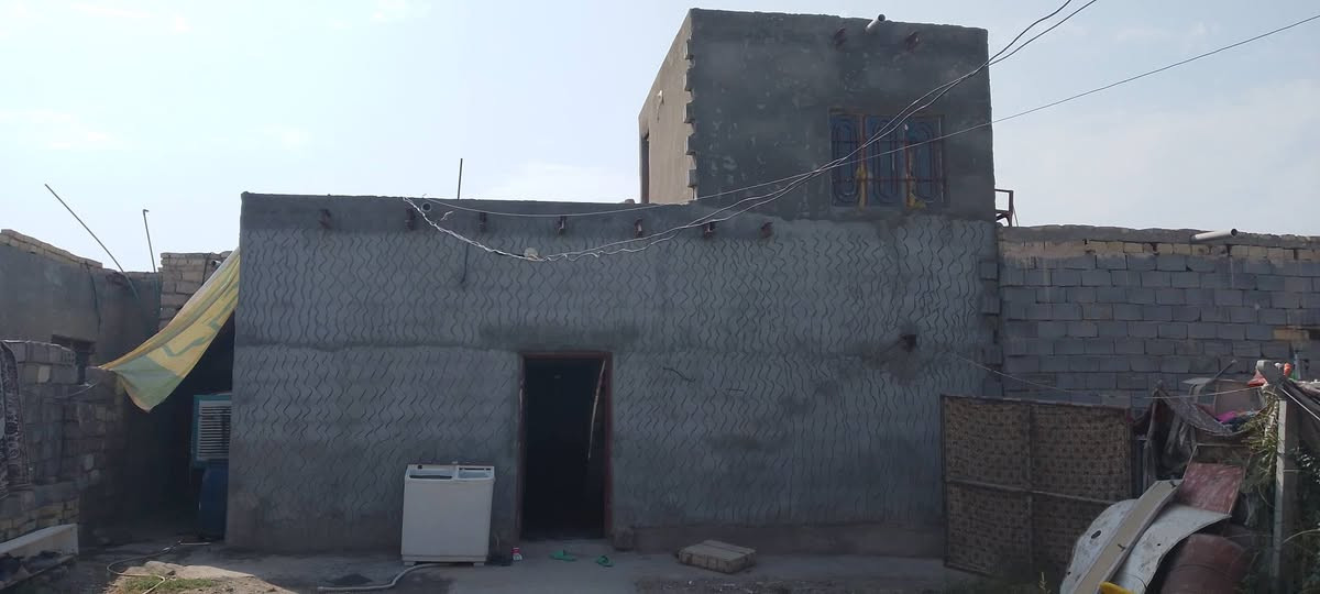 بيت للبيع • ٢٠٠م • طريق مشيمش
