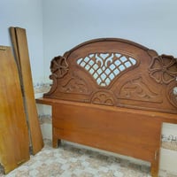 غرفة اخشاب • للبيع