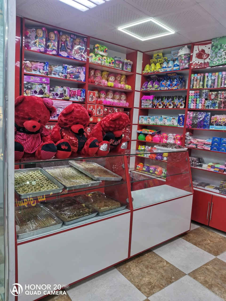 ديكور المحل للبيع الموقع الديوانيه الحمزة الشرقي ***********
