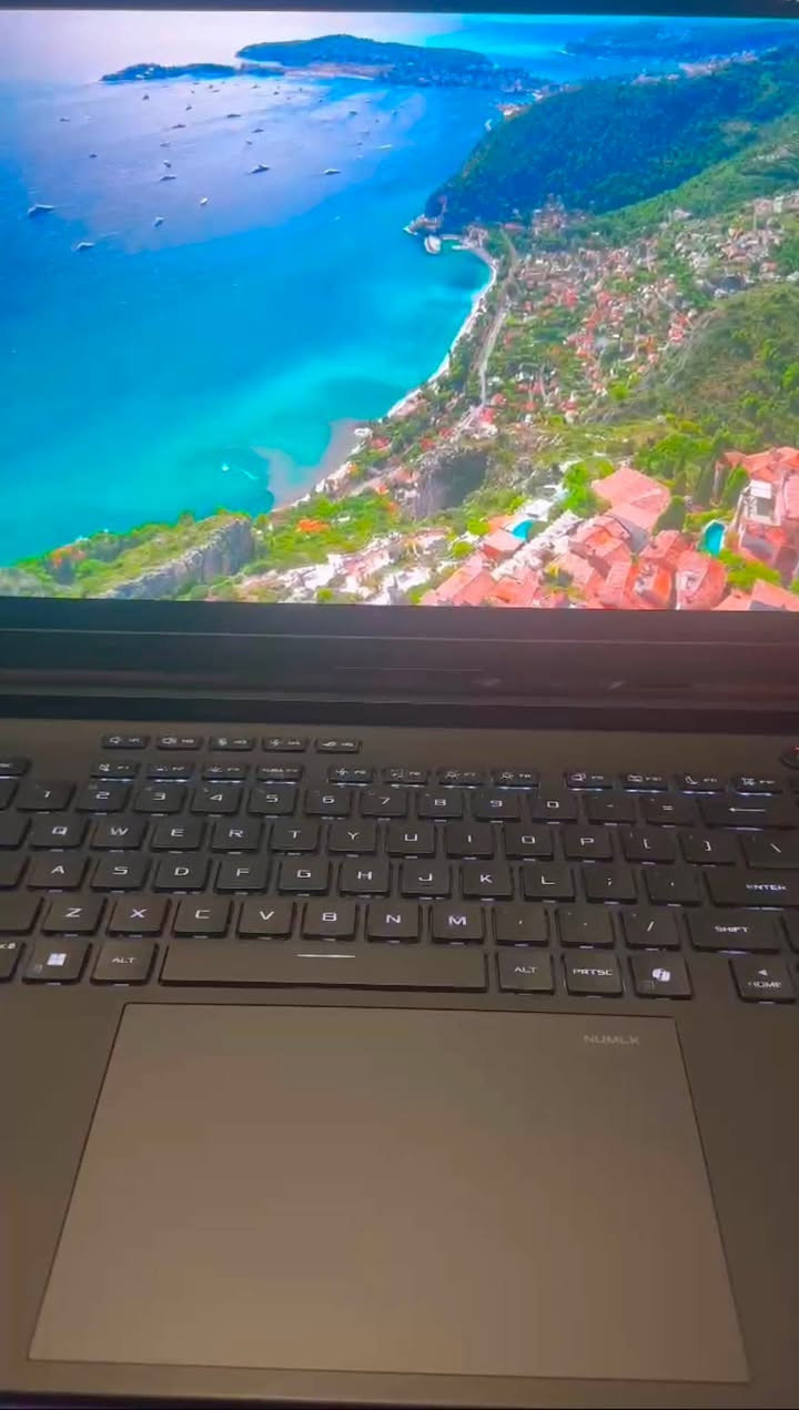 Asus rog scar 16
Core ultra 9 275hx

Rtx 5080 16gb 175w

Ram 32gb ddr5

2tb nvme gen5

16 miniled  2.5k 240hz

سعرها 4 و650 

مكاني بغداد بلديات

*********** واتس اب
