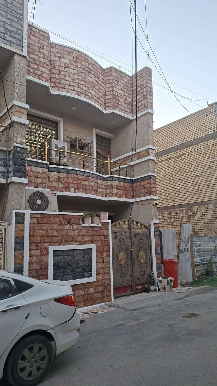 بيت للبيع في الشعب شارع الصحه قرب شارع العام مساحة البيت 75 متر البيت فول مواصفات ***********
