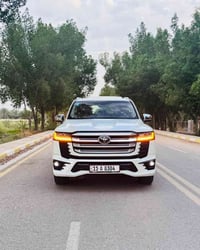 لاندكروز VX • موديل 2024 • ماشي 49 الف