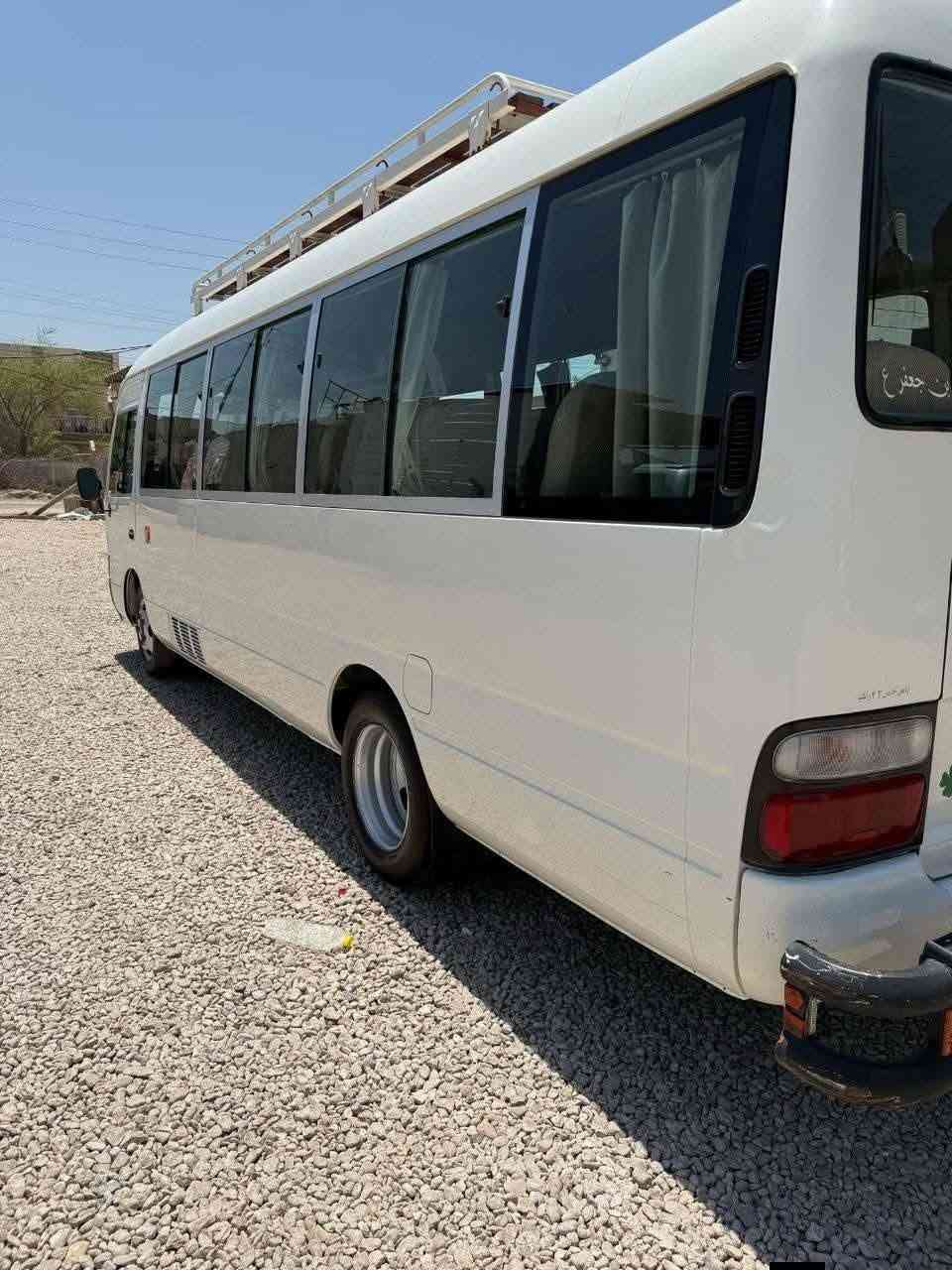 السلام عليكم ورحمه الله وبركاته
كوستر للبيع موديل 15 عالية 

رقم بغداد إنكليزي وبسمي ومكاني بابل 

السيارة فول (سلة داخلية - حاكية- قلاب ستاركس ـ ABs  )

مكينة وكير و اكسل كفالة 

الشراي يتصل

***********
