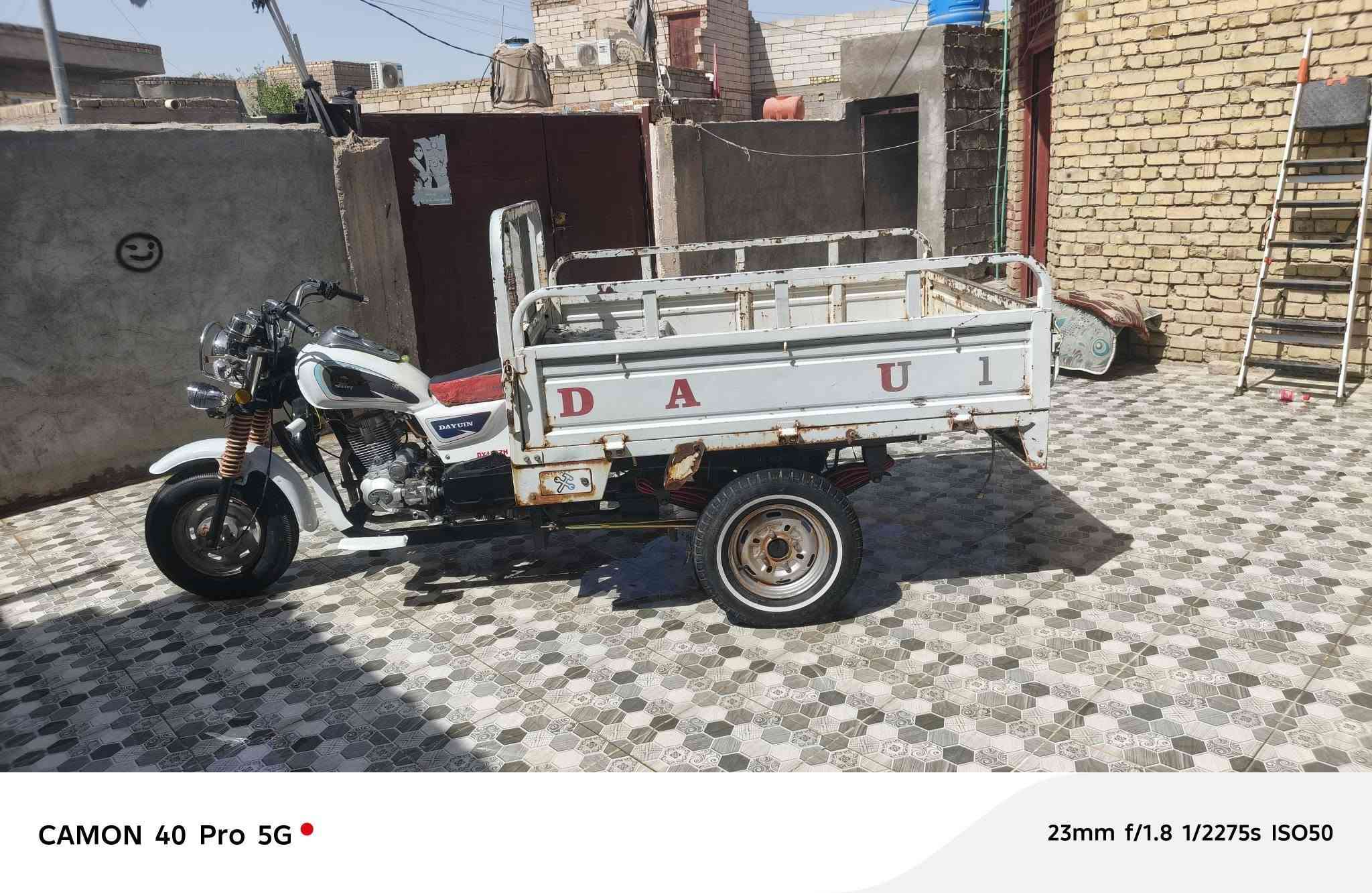 ستوته للبيع موديل2021 مرقمه رقم نكليزي
سنويه لل28 رقم انكليزي مداور ثاني يوم  جاهزه ماناقصه شي
محرك ابلادي نشيط ومفتوح بوشه بس 
اكسن مسكر 
بدي لا لحيم ولاخياس عوزه صبغ فقط 
تواير ابو الخطه بچيس توني شادهن تاير كدام بالچيس 
السعر ب2600 وبيه مجال للشراي 
 ***********
