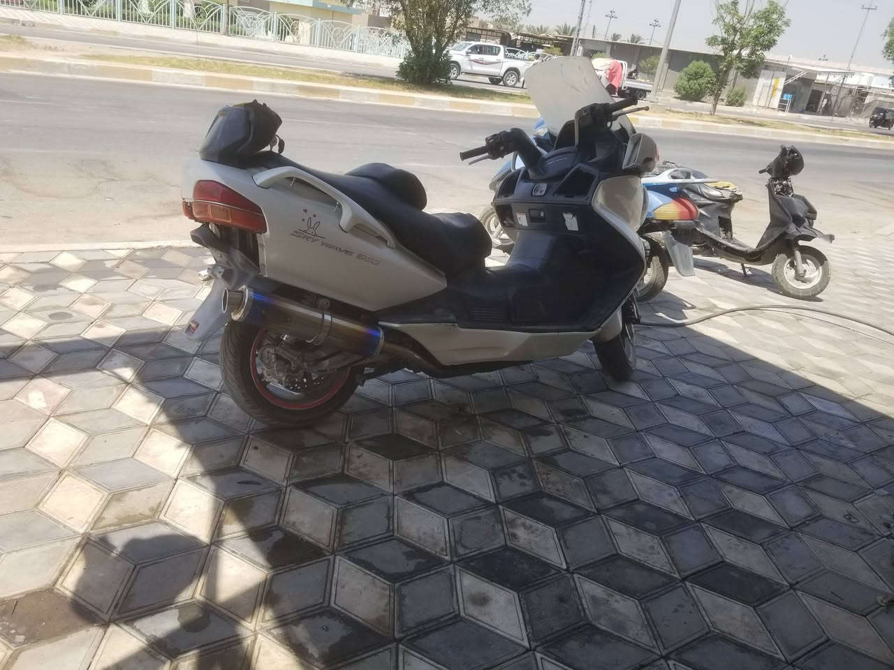 سلام عليكم دراجه سكاي ويف 650 مكينه اكسل كير كفاله بجيس دراجه ما ماشيه عوزه ترتيب بصيط طلعت بيه ودراجه ما تنمر بس وحد كيره مياخذ انمره ثانيه ماعرف حساس غير شي ماعرف بس ادراجه شغاله وتمشي نكره سلف مكانه بابل سعر 950 وبيه مجال ***********
