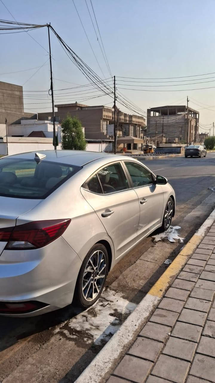 السلام عليكم النتره 2020 لمتدد  أعلى فئه بل لاانتره السياره امبدل بيه فقط بنيد السياره رقم معوقين ٩ اشهر وتصير حره ماشيه 92 ميل السياره بيه منضومه مال غاز ⛽️ 
صور الحادث والسونار بل منشور 📷 
موصفات السياره 
تحديد مسار 
مانع اصطدام توقف ذاتي 
شحن لاسلكي 
لايت 4 عدسات 
كشن كهرباء 
تدفى كشنات 
نقطه عمياء 
السعر ١٢٠ وبيه مجال مكان السياره بغداد 
*********** 📱
