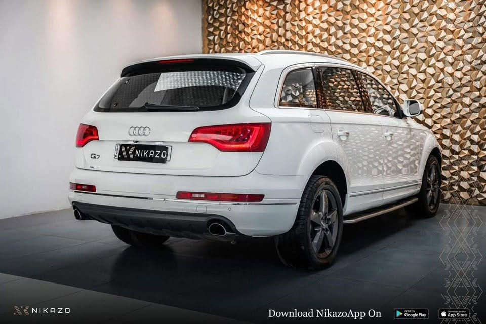 أودي Q7 موديل 2015 ( خـليـجـي ) 
زيوو من شركة اربيل كلش نظيفة حلوة
محرك V6 3.0 سوبر جارج كشن جلد 7 راكب
رقم صاحب سياره( ***********)سعر(185)$ بيها مجال
                  
سيارة ماشية 135 ألف كم فقط .كلين بدون صبخ
المواصفات 
ويل كب اسود 20 سيدي جنجر 8 أقراص وقابلية حفظ الأقراص تلفون  وبلوتوث  سمعات haman kardon  محرك V6 3000 سوبر جارج ثلاث انظمة قيادة اوتوماتيك عادي وسبورت 8 نمر كشنات الامامية كهربائية 7 مقاعد بردات كافة الجام بلادي أصل الجام مع البنوراما يقفل تلقائيًا عند تقفيل السيارة الابواب والصندوق سنتر لوك كامرة اماميه وخلفية دوارة حساسات أمامي خلفي تبريد ثلاث قطع امامي وخلفي وبالتكم شاشة كبيرة مع تحكم ماوس بيها نظام ايكو اقتصادي ازرار الاستيرين فول من تحكم تلفون وصوتيات ومثبت سرعة لايت عالي ناصي زنون متحرك كاشف الضباب دراك لايت مري قلاب اشارات بالمري
