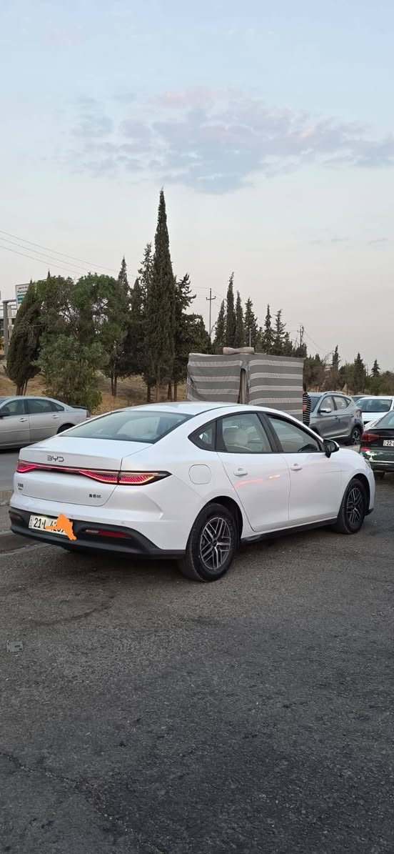 byd sel  ویل کرۆم2025 پەڵەیەک لەبۆنیدە کە ی قوپاوی هەیە بەس بۆنیدی کامل جەلاتین کراوە ئەتوانی 3بەشی بۆنیدەکەی جەلاتینەکە ی لێ بکەیتەوە بئ ناوگرتن ناوی بەشەرت پەڵەیە کارتی  زۆر  بچوکییشی هەیە لای درگای سەکن دواوە بۆ پەیوەندی ***********کەمیک مجال 23هەزار ڕۆشتووە السليمانية, العراق
