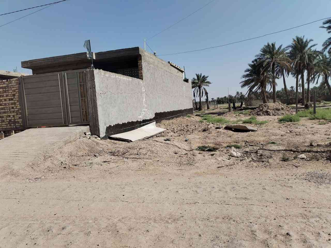 سلام عليكم قطعه ارض لبيع مساحته 200 واجه 10 ونزال 20 سند 25 شارع 8 متر بحي بابل بكاع مؤيد عدنان مقابيل سلام ابو السواق خدمات كامله سعره 21 وبيه مجال قليل ***********
