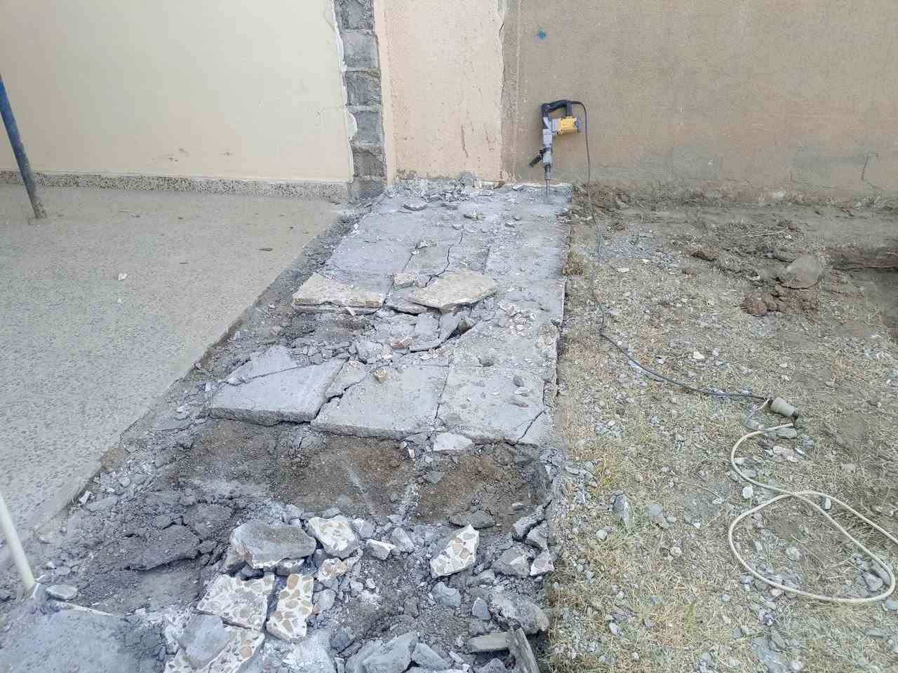 تفليش تنقير صب لاش +سقل تنضيف هيكل ورفع الانقاذ سحب ماء من الاين للاتصال او واتساب ***********
