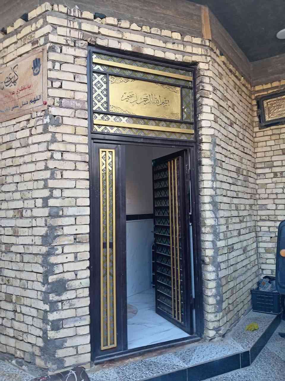 دار للبيع ميسان حي النداء قرب صيدليه مرحبا  مساحه الدار 200م طابقين الاستفسار اتصال على الرقم ***********
