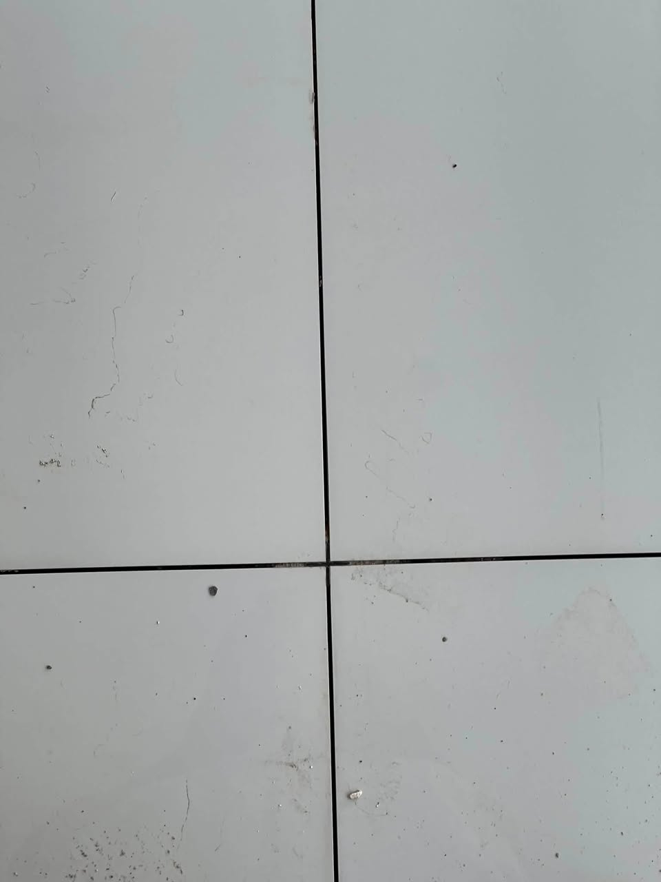 سلام عليكم عمل سراميك و للواح قافت لقياسات ول مرمر ول رضيات بسعار مناسبه جدن للستفسار ***********(***********
