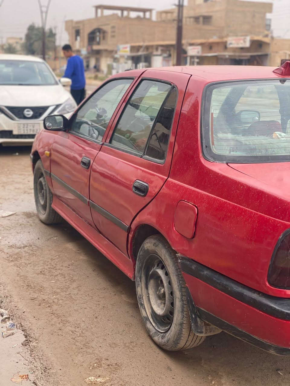 السلام عليكم 
سني موديل 1991 للبيع 
الرقم انكليزي باسمي تحويل مباشر 
السعر 22وبيه مجال المكينه بيه رنكات
***********
