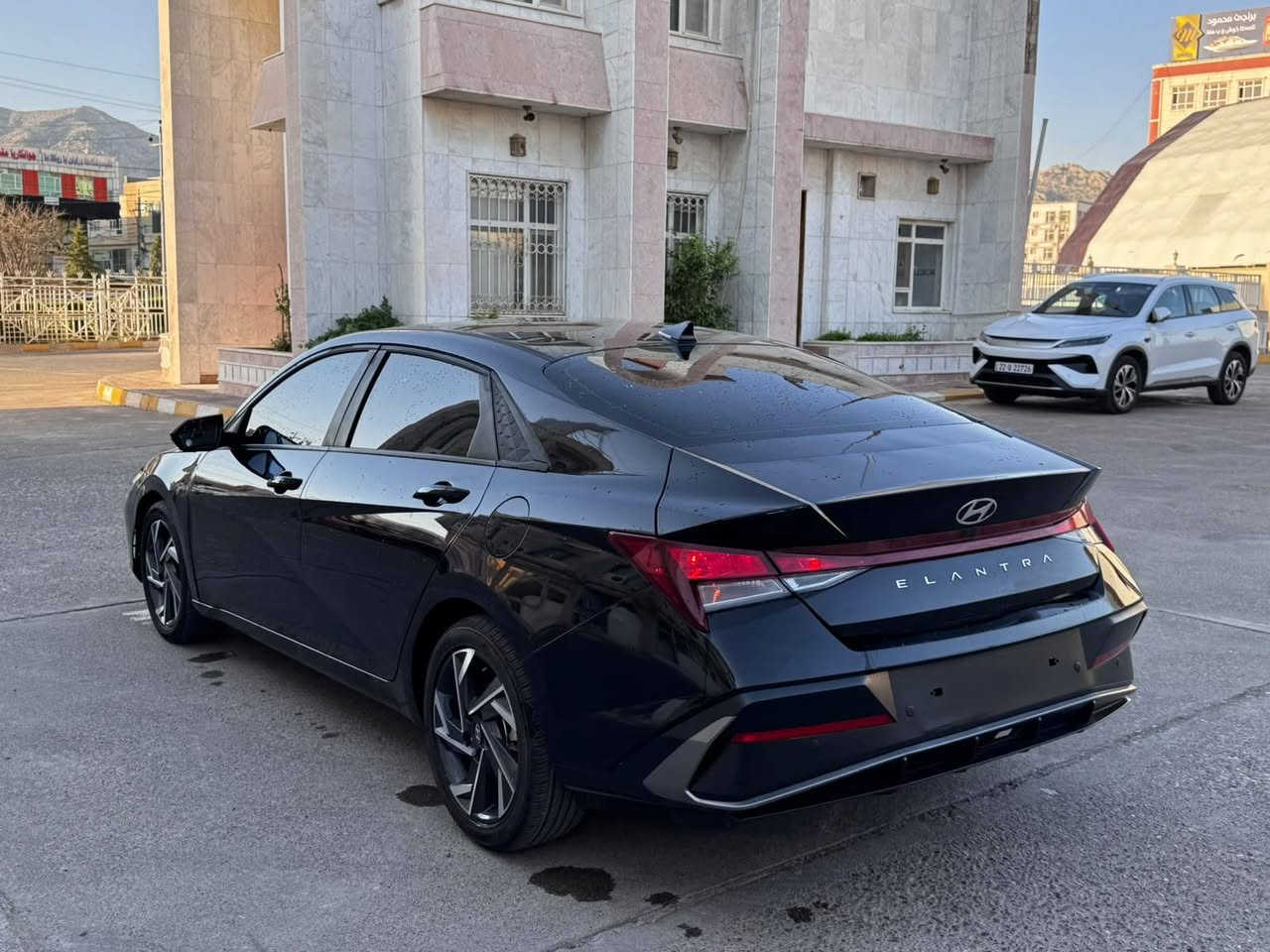 النترا • ٢٠٢٥ • ثلاث قطع صبغ