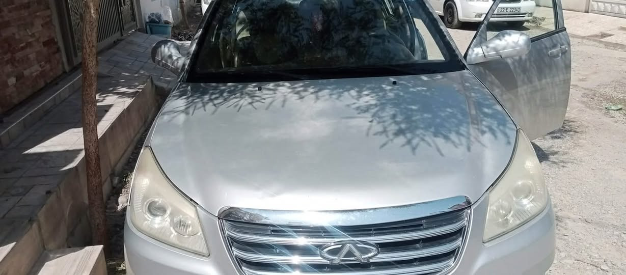 جيري اي فايف موديل ٢٠١٤ رقم سليمانيه خليجي  سوويه لوحه هزه جديد  كير محرك بشرط بلادي تبريد ثلج بيه قطعه واحد صبغ بدون دواخل  اسلايت جلد اتوماتيك سعر ٦٥ ورقه بيه  مجال عنوان كركوك *********** وانساب
