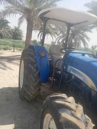 نيوهولاند ٨٠ • موديل ٢٠١٥ • مكفولة