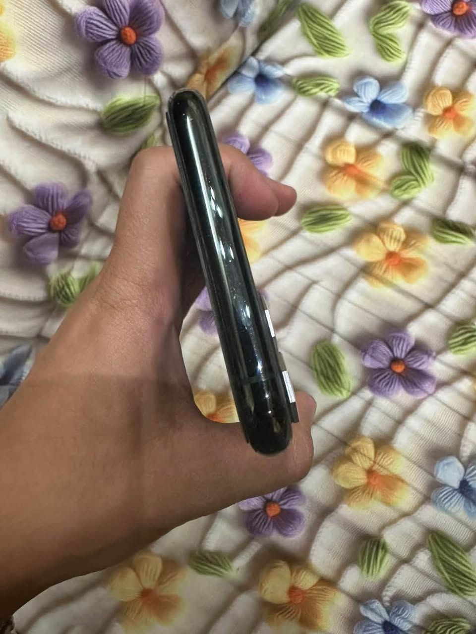 iPhone 11 Pro Max للبيع
الجهاز نظيف جداً، ما بيه كسر أو فطر، الشاشة واللمس والكاميرات كلها شغالة تمام ذاكرته 256g .
البطارية مبدلة.
يجي وياه كفر، شاحن أصلي وكارتونة الجهاز.

السعر 350 ألف قفل، غير قابل للتفاوض.
الرجاء عدم المراسلة إذا مو جاد بالشراء
