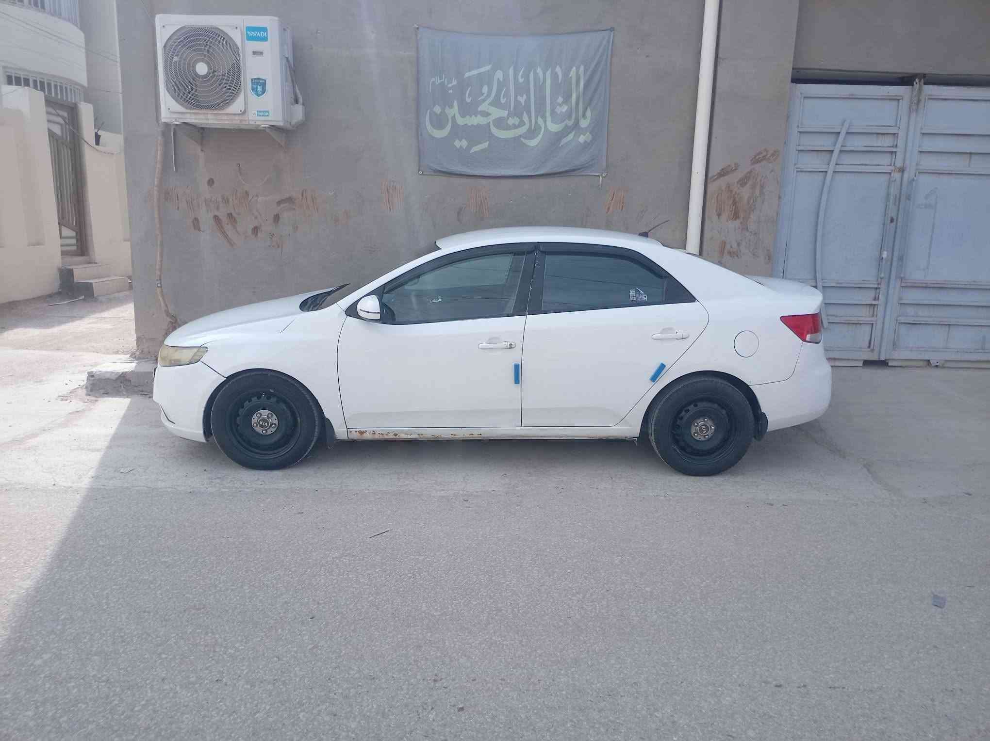*للبيع - كيا سيراتو 2011*

اللون: أبيض 🤍
الموديل: 2011
الرقم: أربيل دولي - وكالة باسمي

الضرر: بابين جهة العبري مبدلات بيدي أصليات
الباقي: صبغ بارد بسيط خارجي فقط
بدون دواخل نهائياً شرط 

السيارة:
كير ومكينة كفالة وشرط الفحص
حلوات ومرتبة، جاهزة ومابيها نقص

السعر: ٧٧ ورقة وبيها مجال للشراي* 💰
المكان: الديوانية
التواصل: *********** 

الشراي يتصل ويدلل

