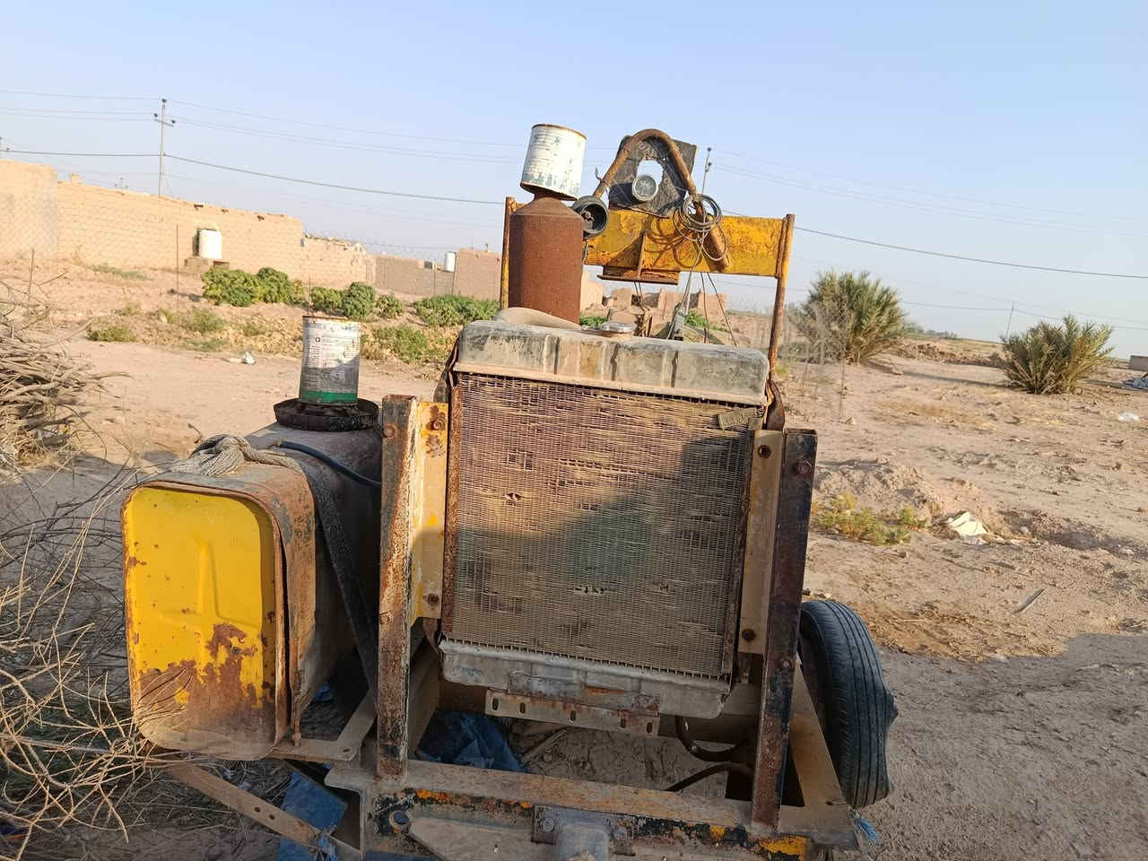 محرك اربعه بستم 
شغال شرط 
بي بخار قليل 
خنزيرا ضغط 
مكلف بنشر هاذ رقم صاحبو 
***********
