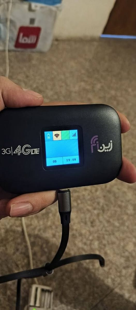 راوتر محمول من زين جهازي خاص سرعته جيده 4G  شغال وبي سيمكارت أمور كلها تمام وبطاريته ممتازة بس جهاز بدون شاحنه  بس تحتاج شاحنه اله 
45 الف مع التوصيل 
اول تم احجز ثاني يوم يمك
***********
