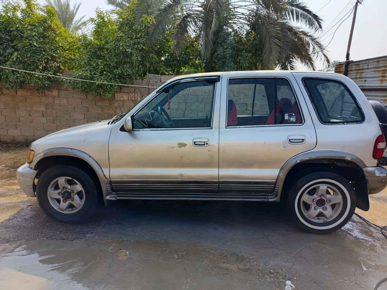 السلام عليكم.. سيارة سبورتج 2001... محرك مسكر.... كير اوتوماتيك ... تخم تاير... باتري جديد... سنوية باسمي تحويل مباشر.... السعر 42 ورقة وبيه مجال بسيط ... رقم الهاتف

*********** بيه وتساب
