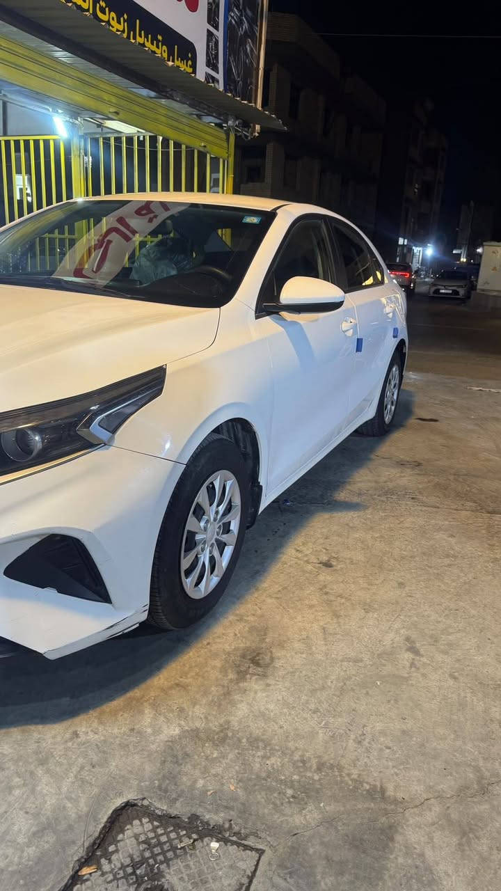 🚗 للبيع | كيا سيراتو خليجي 2024
✅ موديل: 2024
✅ خليجي
✅ رقم بغداد
✅ محرك 2000 سي سي (4 سلندر)
✅ الممشى: 83 الف
✅ مكفولة (كفالة عامة من التبديل والمعجون فقط بارد موضحة مقطع فيديو+ كفالة المحرك والكير )
✅️ رقم انكليزي هزه جديده لايت زنون 

الملاحظات: 

* خدوش بسيطة بالباب الخلفي الأيمن.
* ضربة خفيفة بحافة باب السائق فقط.

💰 السعر: 16,200 دولار
🤝 قابل للتفاوض مع المشتري الجاد.

📍 الموقع: بغداد – الكاظميه المقدسة 

📞 للتواصل: ***********

