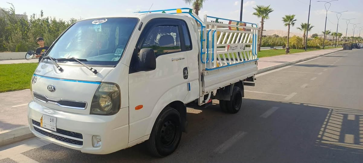 كيا بو فرؤشتن موديلي ٢٠٠٧ كراوة بة ٢١  گيرو مةكينةو ئةكسل و تةبريد بة شةرت ٣هةزارةو سوپةرة سيارةكة ٥ دوگمةية و ئاوينة كارةباو هيتةرةو ئةخةويت   كوشن جلدو هيتةرة و هةموي ئيش ئةكة دةبل سلةية  دةشبلي وةك سلاجة وةية بو ئاو و ساردي  ٦ تةيايةي لوكي لة ژيرةية .... تيبني  سيارةكة براوةية  كود كراوة *********** السليمانية, العراق
