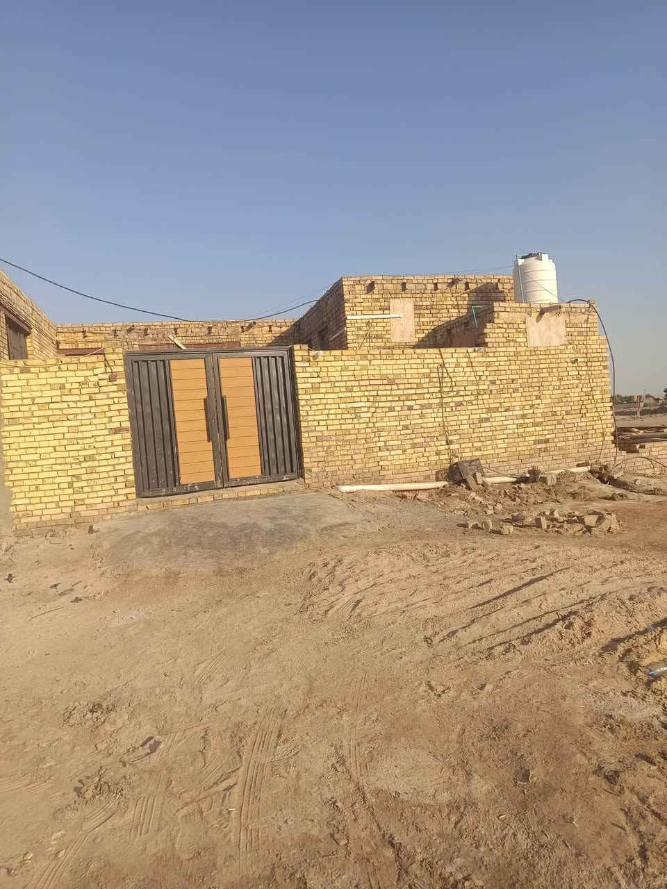 بيت للبيع مساتر 350 متر بقاع البيجات ب 50 وبمجال***********
