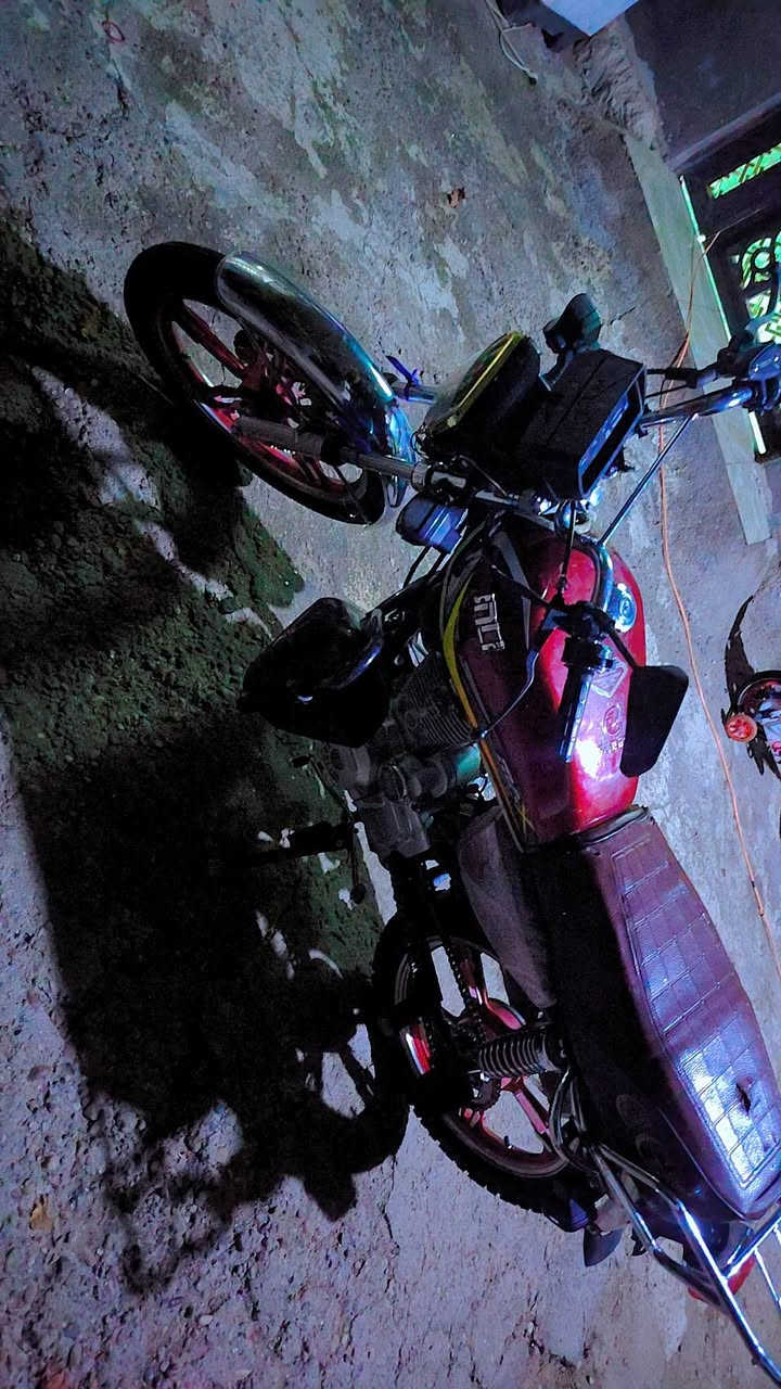 السلام عليكم سيفان موديل 2024 وراق كامله محرك شرط ما مفتوح كفاله عل فتح كهربائيات شغال محرك نعومه فول شلعه تشك الكاع السعر 500 و بيه مجال بسيط حك الجيه مكاني بابل بل محاويل رقمي ***********
