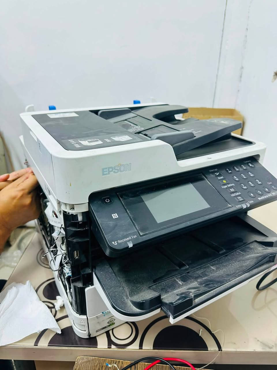 🖨️ يتوفر لدينا تصليح جميع أنواع الطابعات 🛠

✅ برمجة الطابعات 
✅ صيانة الطابعات 
‏✅ تصليح اي خلل بالطابعة 

📍ورشة المهندس للإلكترونيات 
العنوان: الجدعة مجاور ماركت القاسم

للاستفسار 
*********** 
***********
***********
