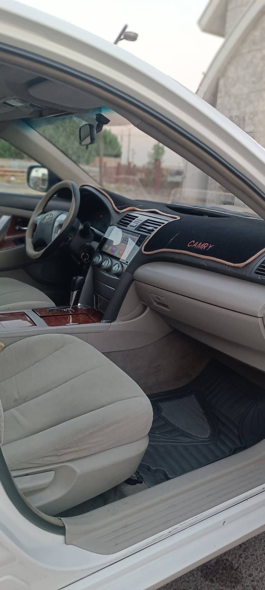 السلام عليكم   
اللهم صل على محمد  

 مTOYOTA كامري خليجي 2009
فطيم سعودي GLX فول موصفات 
  
   شرط التحويل رقم بغداد انكليزي 
 
محرك 4 سلندر     2400 
   

 
بيها السياره صبغ   حزام علمود لا اتعبك ولا اتعبني اثر شخوط ودعجات سياره بدون دواخل مال جناي السياره    

كهربائيات كلها شغاله
  محرك  كير كفاله 
كشن كهرباء 
تحكمات بالستيرن مثبت سرعه 
 السياره كلش نضيفه ومتعوب عليها 
 باتري جديد  اصلي 
  تبريد منضومه كلها ع البلاد  
تدفئه شغاله 
سلايت روف فول 
سنتر لوك  السياره  
    
تجي تفحص وتقتنع واني حاضر 
        
العنوان الانبار الفلوجه 
 …السعر 93   
بدون مراوس بدون اقساط بيع نقد فقط 
 الشراي يتصل📞 وحياكم الله  اخوتي‏
***********
***********
