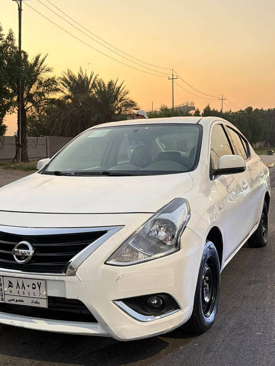 السلام عليكم سني 2019 هندي ام البليته الزركه مكفوله كفاله عامه السعر ( 97 $) مكانها بغداد *********** سياره جديده وجاهزه بدون نواقص محرك وكير مكفولات تبريد ثلج تخم تاير وصدر جديد الشراي يتصل
