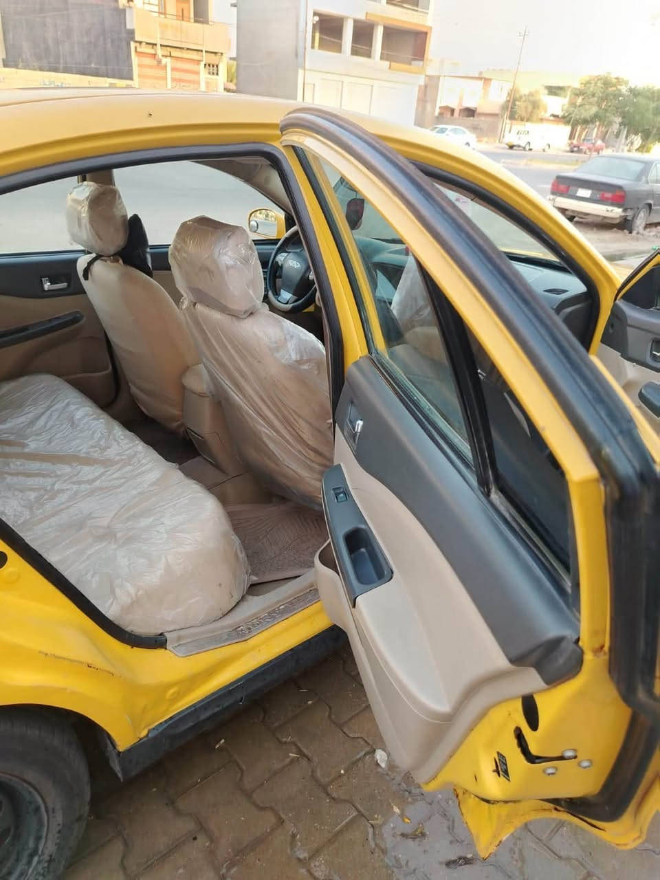 للبيع شيري اي فايف موديل ٢٠١٤ اجره بغداد رقم دولي محرك كامري المرغوب محرك  كير صدر كهرباء تبريد تخم تاير شرط الفحص مواصفات معروفه فتحه سقف ريمونت تقفيل للاتصال *********** السعر ٥٥ ورقه
