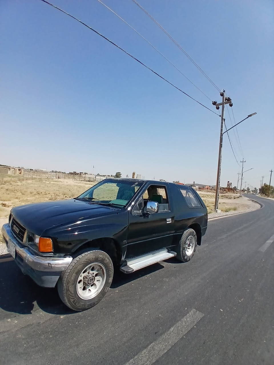 سلام عليكم سيارة للبيع سازوكي مديل 95 كير جديد محرك بي بخار شوية بس نشط تخم تاير كهربايات كلهة شغالة دوشمة جديدة قبل سبوع شديتهة   كشر معمر جديد رقم ديالى الماني سنويا نافذا سعر29بيهة مجال الاستفسار ***********العنوان بغداد جسر ديالى الكرغلية
