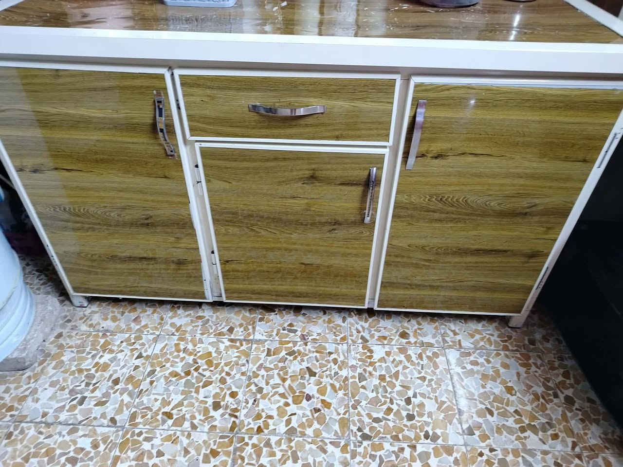 اغراض للبيع مكاني موصل الايمن
راسل خاص او خابر تعاليق مااجاوب
للاستفسار تعال خاص 
*********** يوجد واتساب
