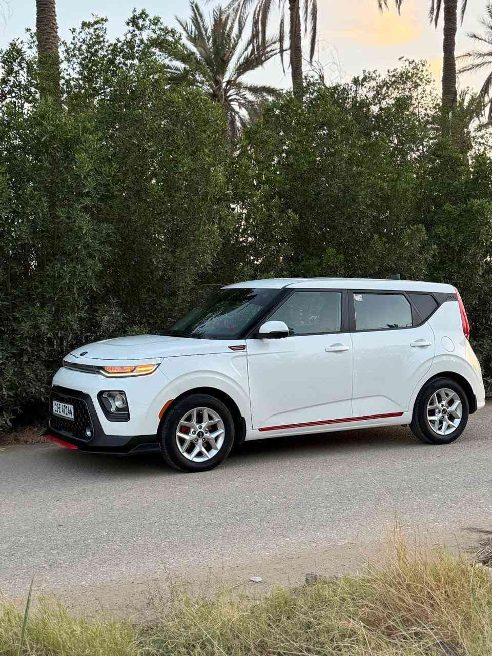 السلام عليكم ورحمة الله وبركاته
اخواني الاحبة كيا صول (2021)وارد كندي فئة EX حجم المحرك2000دوش برغي ممفتوح بكل السيارة مكفولة كفالة عاملة فقط ربع دعامية امامية والباقي مكفولة لافتح ولاتبديل ولا بارد ولا حتى شخط بالبدي السيارة الحمدلله نظيفة بمعنى الكلمة وبدون اي ايرباك كلهة شغالة اي خلل مابيه وكل كلوب ممشتغل بيهة ماشية ٩١ ميل 
رقم بغداد بأسمي السنوية مامنتهية السيارة جاهزة من جميع النواحي وعلى ايدي من تسجلت للان مواصفاتهة حلوة وناعمة مكانهة محافظة الديوانية 
اخوان ذاكرلكم كل التفاصيل وموضح صور الحادث والسونار لاتقارن بسيارة بيهة حادث او ملخلخة سيارة كفالة عامة ومواصفات حلوة 
السعر ١٤٠ ورقة
عيوني تعجبك السيارة تشلع عيوني تشوفهة غالية او متناسبك خليهة تولي فدوة الك 
اترك اثر طيب والكلمة الطيبة صدقة
مكاني الديوانية ***********
ودمتم بالف خير✋
