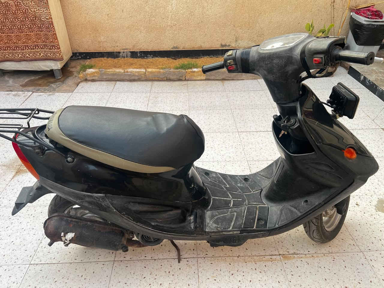 دراجة 9زروف للبيع مامفتوحة اورق دراجة جاهزة ماعوزهة شي شلعة ومعدل شغل ووطلع سعر 450وبيهة مجال ***********
